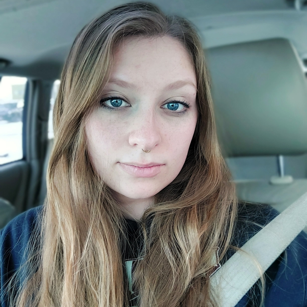 Meet your Posher, Hannah